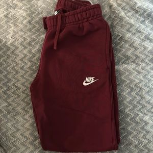 Maroon Nike Sweatpants Men’s XS